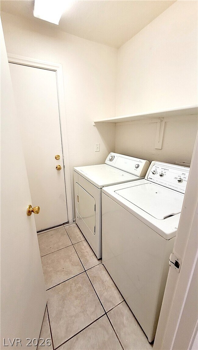 Building Photo - 5745 W Dewey Dr