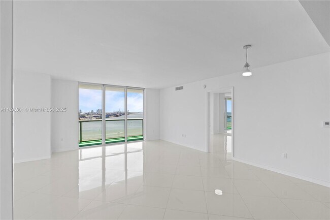 Building Photo - 50 Biscayne Blvd
