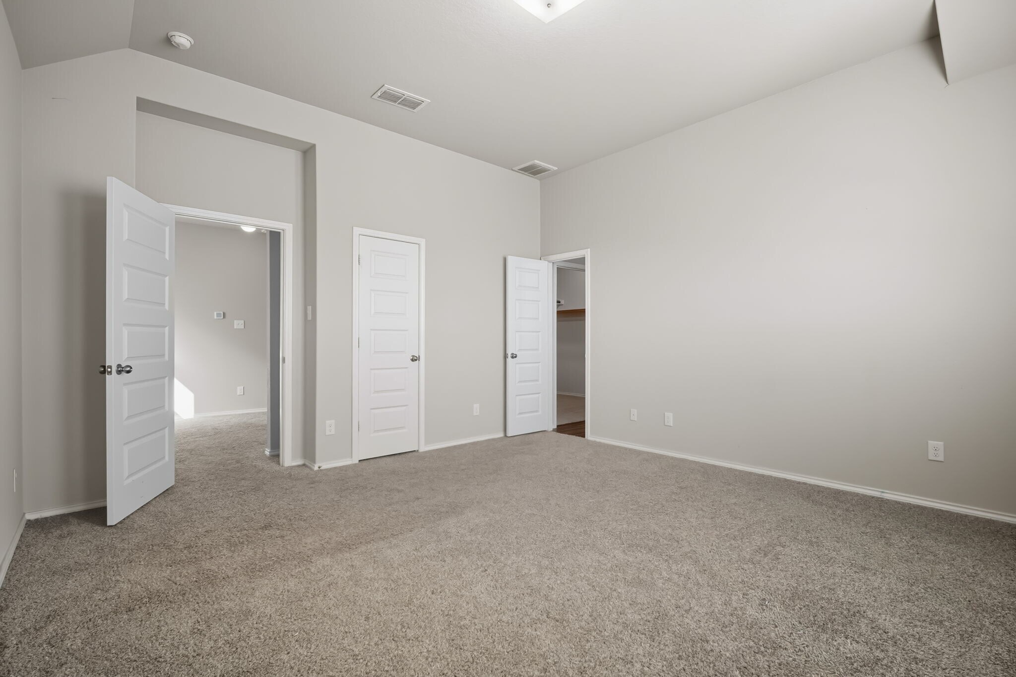 Building Photo - 5415 Moni Rock Dr