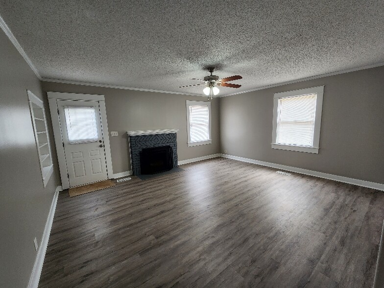 Building Photo - 2114 Buttermilk Rd