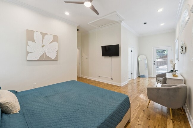 Building Photo - Fully Furnished: Beautiful 4-Bedroom Home ...