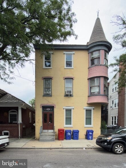 Building Photo - 59 King St