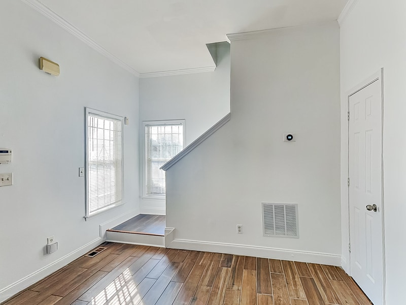 Building Photo - 333 Fletcher St SW