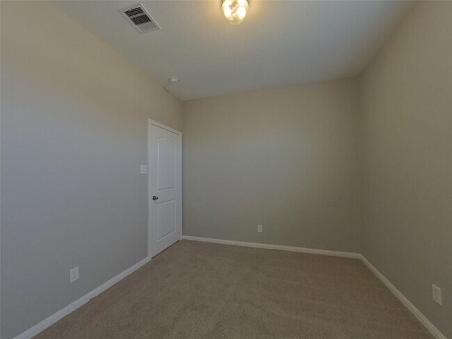 Building Photo - 14090 Waukegan Way S