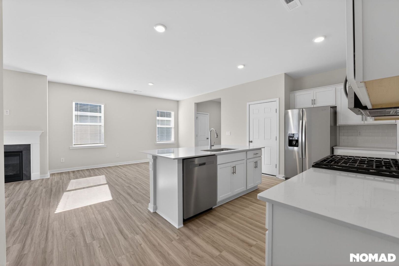 Building Photo - 6609 Barcelona Wy