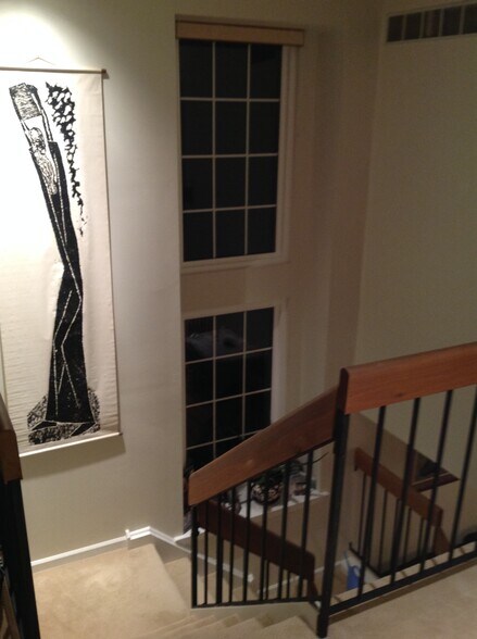Building Photo - 7 Lantern Ln