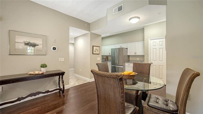 Building Photo - 4224 Central Sarasota Pkwy