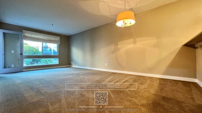 Building Photo - Charming One bedroom with Private terrace.