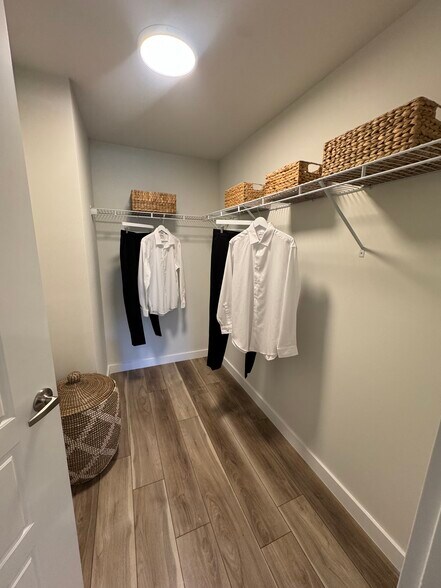 Building Photo - 2460 NE 188th St