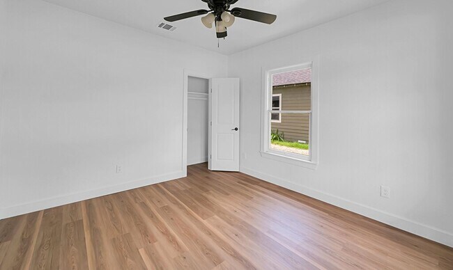 Building Photo - Well-maintained 4BD/2BA Home in Waco
