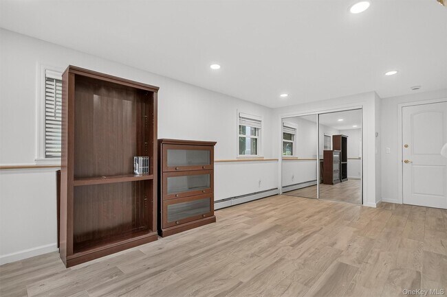 Building Photo - 234 Betsy Ross Dr