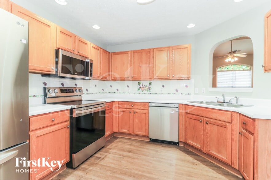 Building Photo - 347 Weatherstone Pl