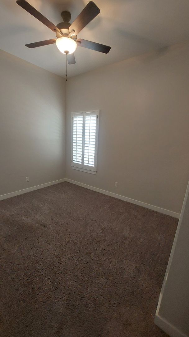 Building Photo - Beautiful 4 bedroom 2.5 bathroom home! READY NOW