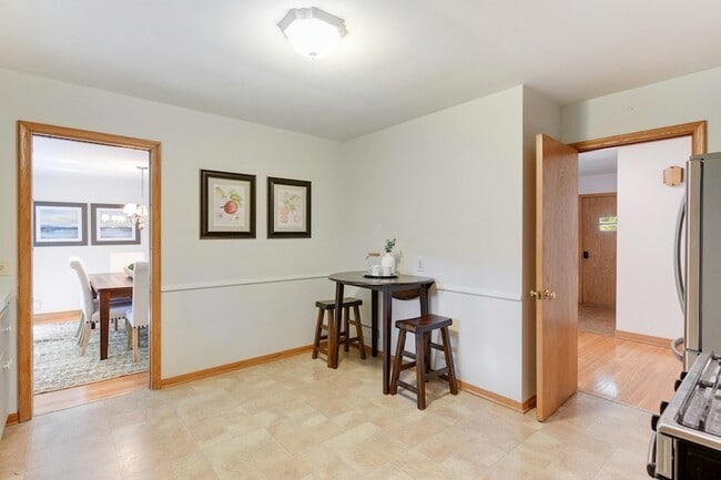 Building Photo - 4509 Laguna Dr