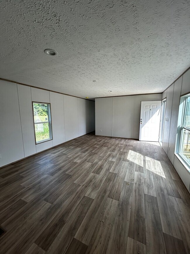 Building Photo - 127 Hubert Blvd