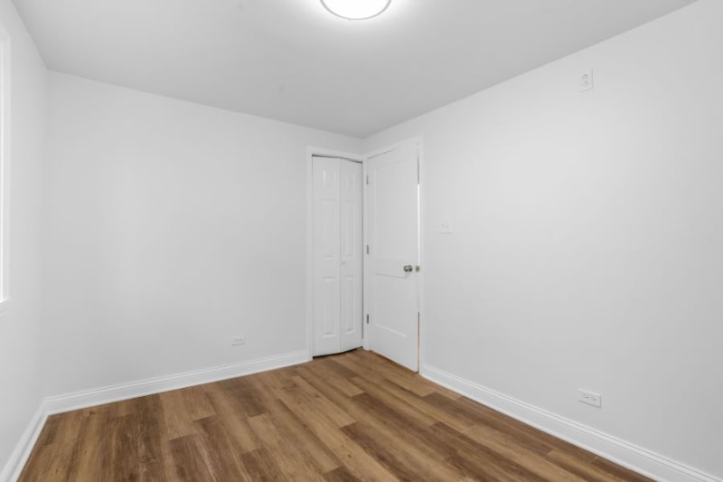 Building Photo - 6136 S Kildare Ave