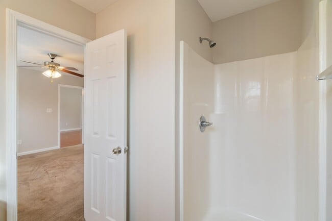 Building Photo - 5117 Cattail Ln