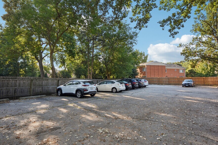 Building Photo - 505 N Kenilworth Ave