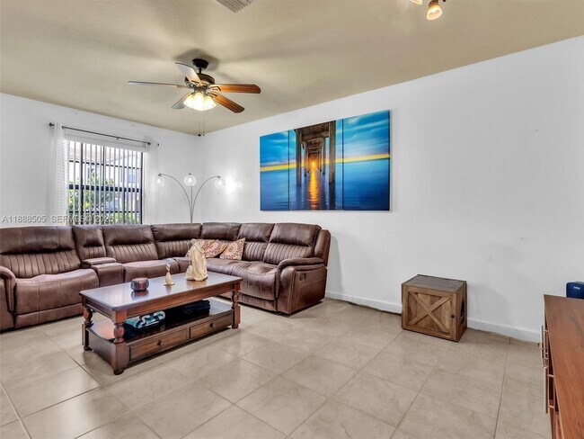 Building Photo - 8926 W 35th Ct