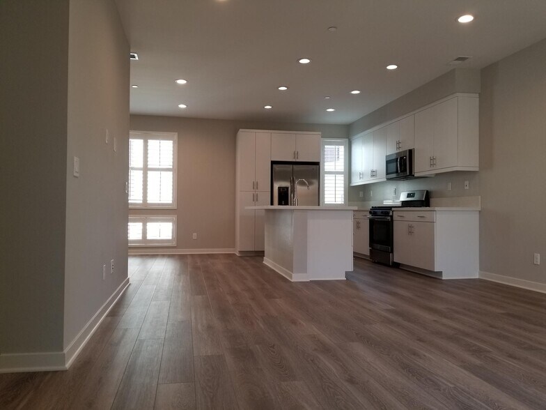 Building Photo - 2137 Stellar Way