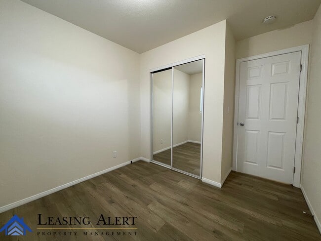 Building Photo - 42649 Cabin Dr