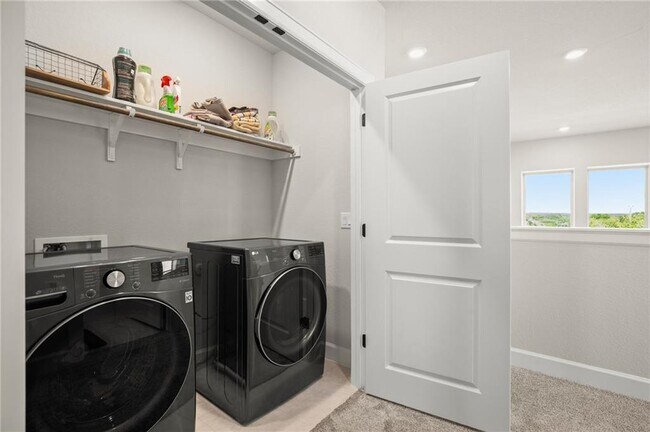 Building Photo - 12900 Stanford Dr