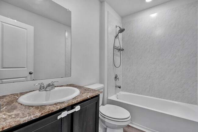 Building Photo - 3212 Perman Dr