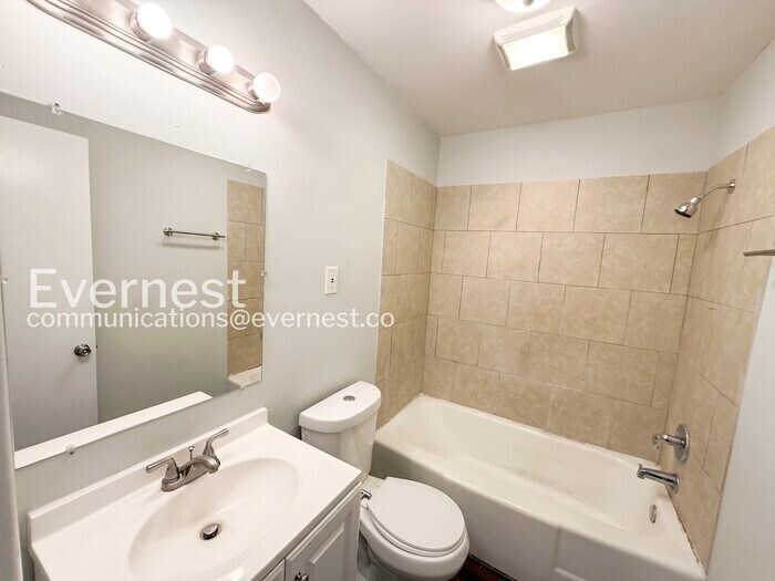 Building Photo - 605 71st St S