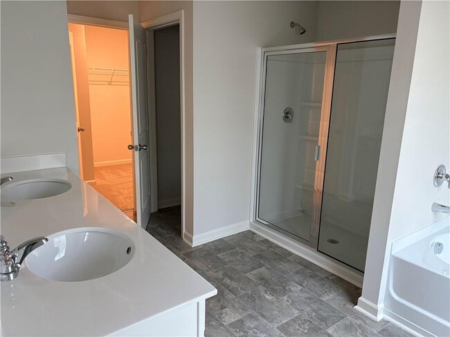 Building Photo - 30 Rustin Rdg