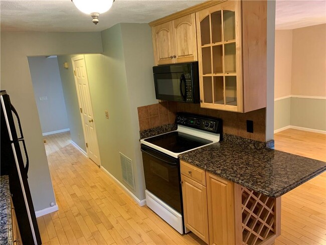 Building Photo - 236 Old Forge Rd