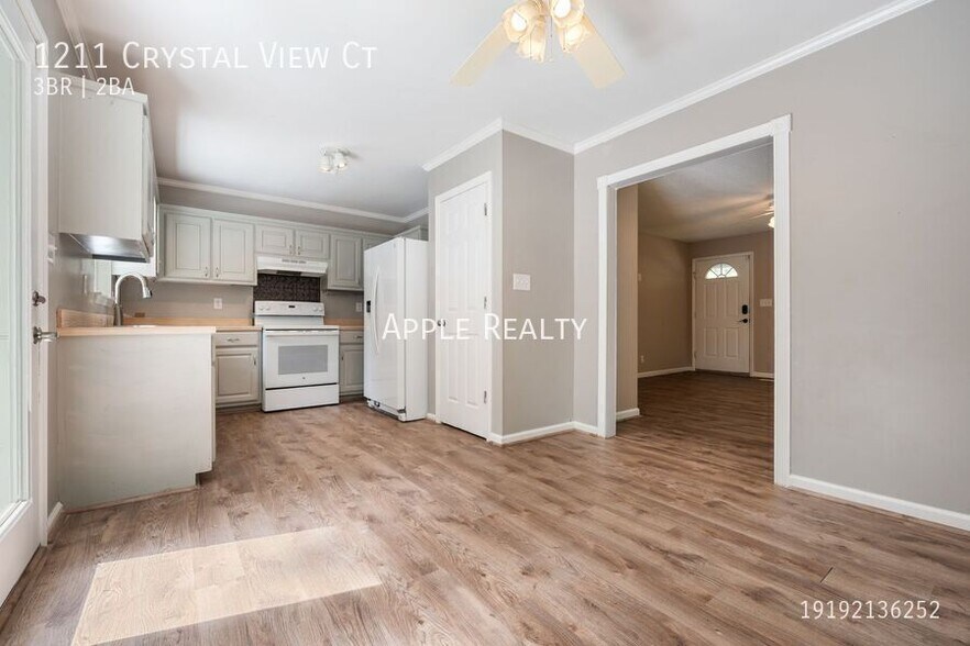 Building Photo - 1211 Crystal View Ct