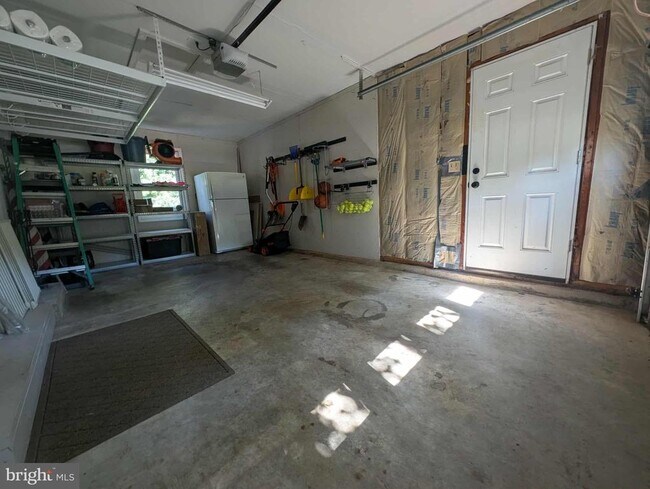 Building Photo - 11 Starlight Ct