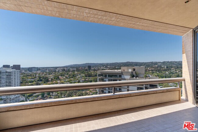 Building Photo - 10430 Wilshire Blvd