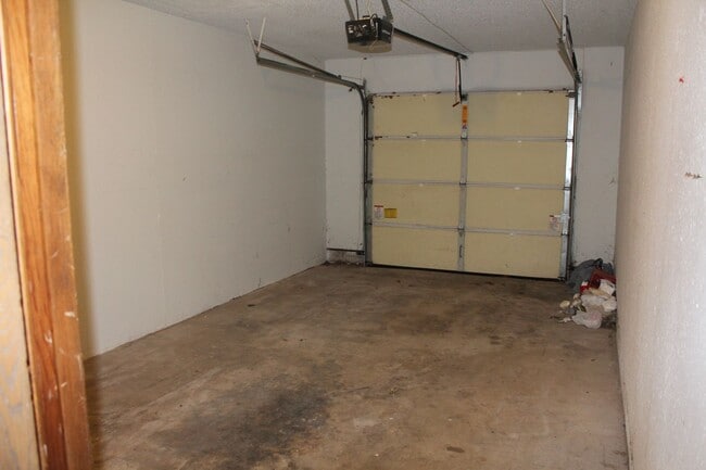 Building Photo - All Appliances!