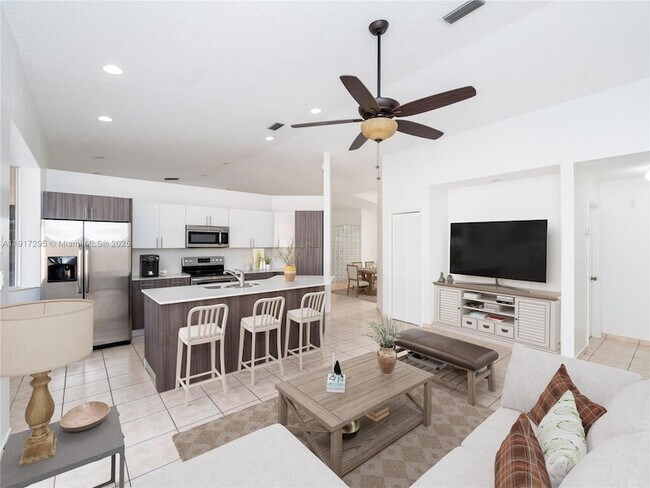 Building Photo - 10815 SW 145th Pl