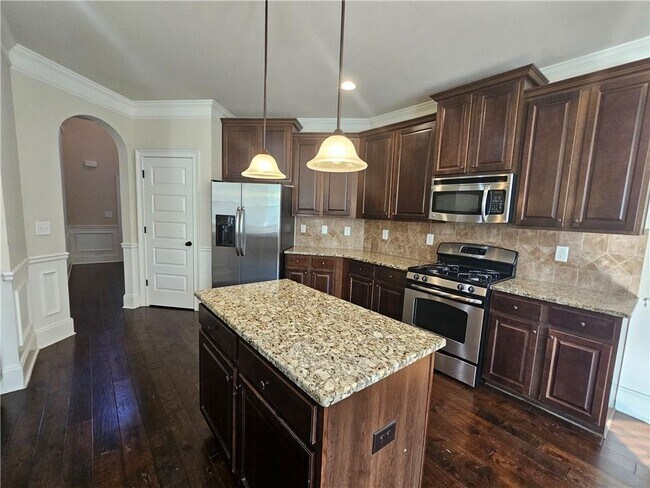 Building Photo - 1550 Horseshoe Creek Ln