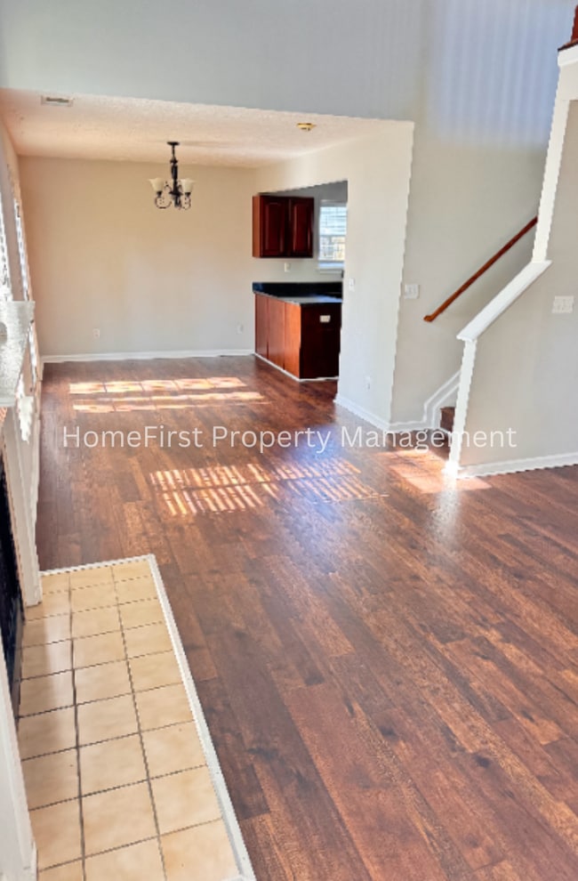 Building Photo - 860 Hidden Stream Dr