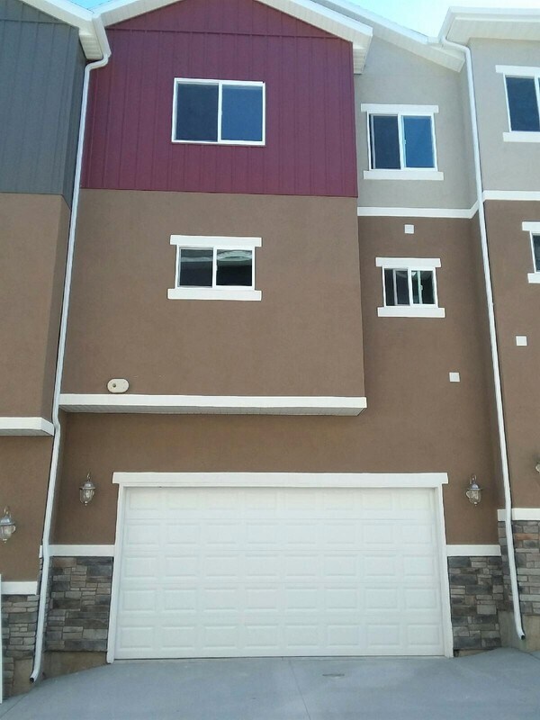 Building Photo - 56 S 130 E