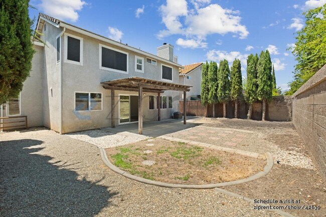 Building Photo - 741 Glencreek Dr