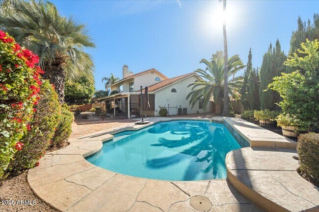 Building Photo - 15220 N 49th St