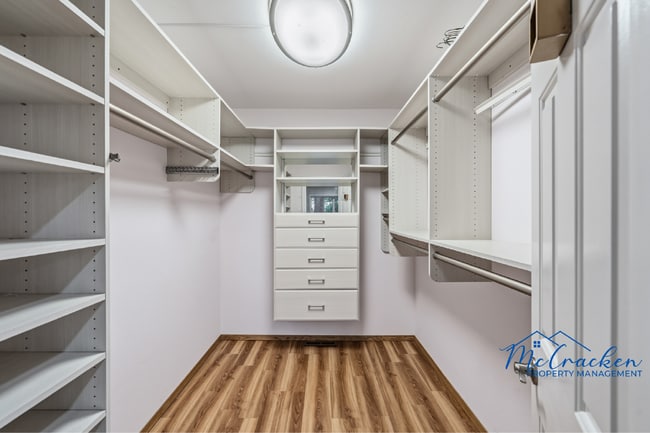 Building Photo - 525 Ashland Loop Rd