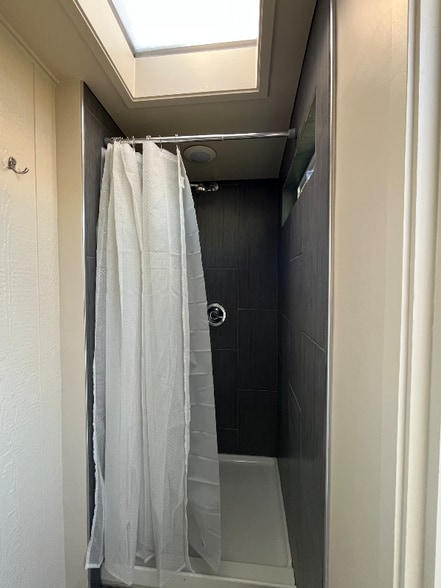 Building Photo - 1524 Hayes St