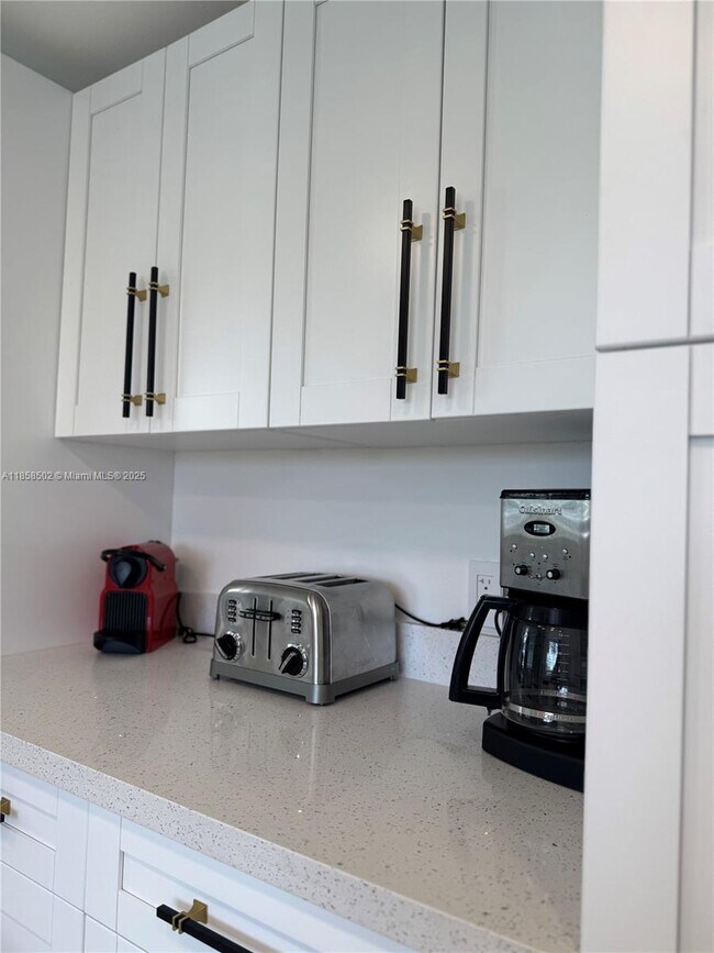 Building Photo - 1301 Grouper Dr