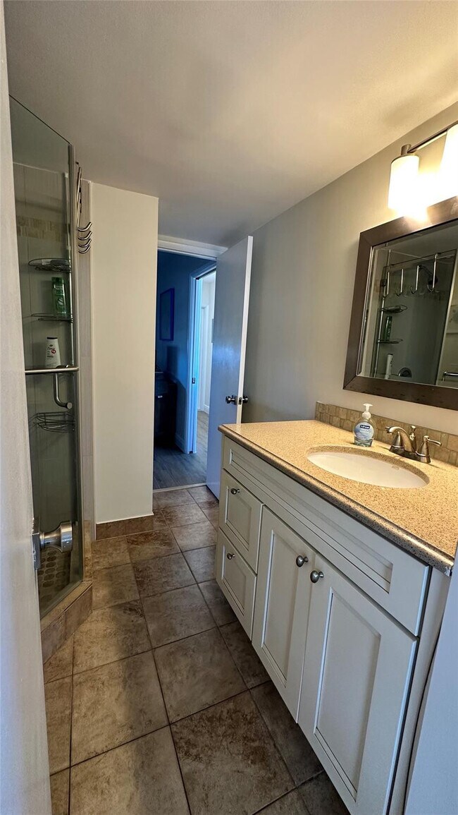 Building Photo - 1630 N Ocean Blvd