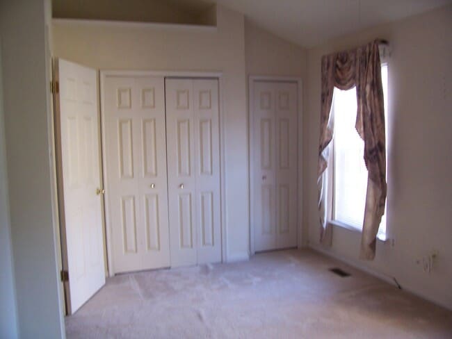 Building Photo - 3 Level Townhome- Odenton, MD