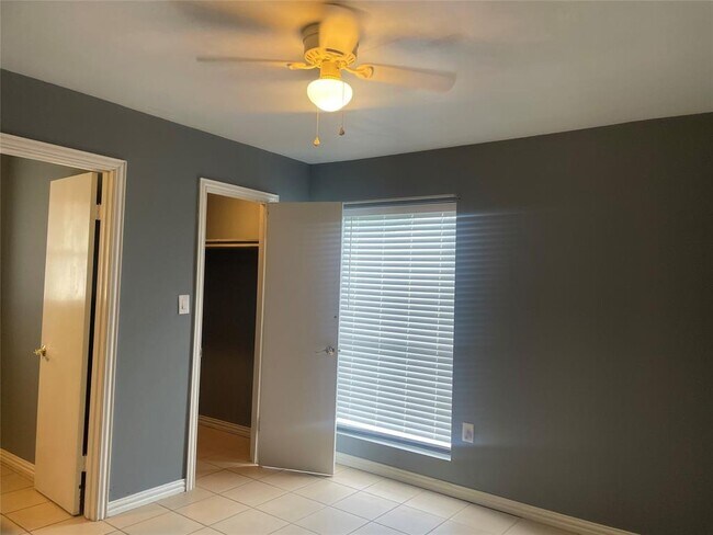 Building Photo - 12803 Segrest Dr