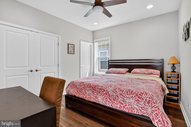 Building Photo - 41922 Spring Air Dr