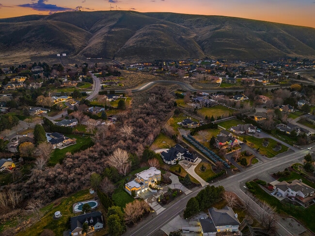 Building Photo - 1146 Country Ridge Dr