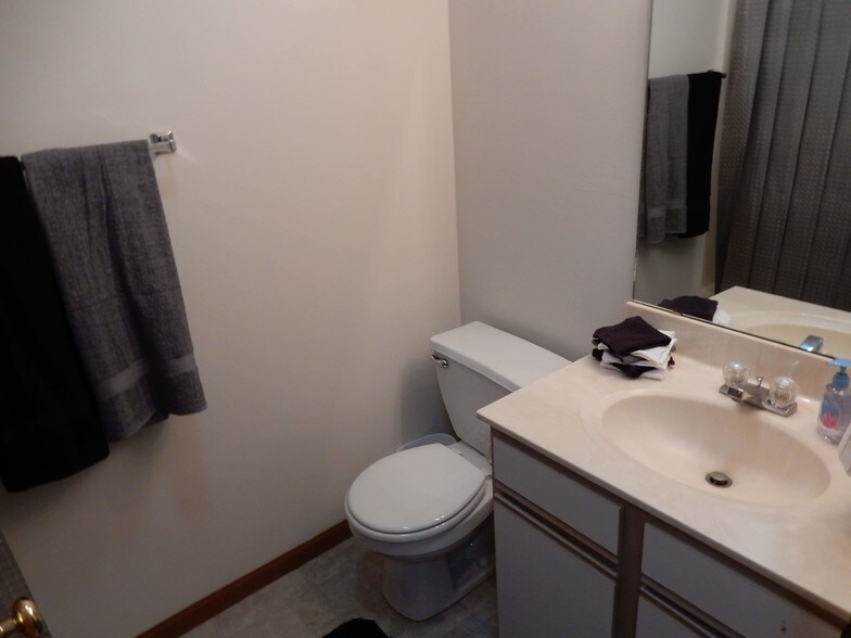 Building Photo - 1015 N 6th St