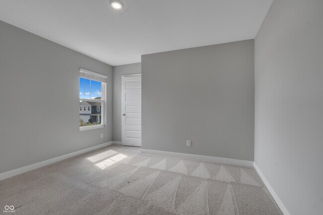 Building Photo - 76 Fernleaf Dr